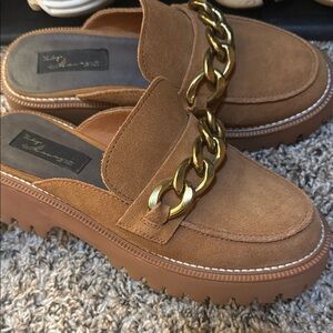 Vintage Havana Tan Suede Mules with Gold Chain Like New